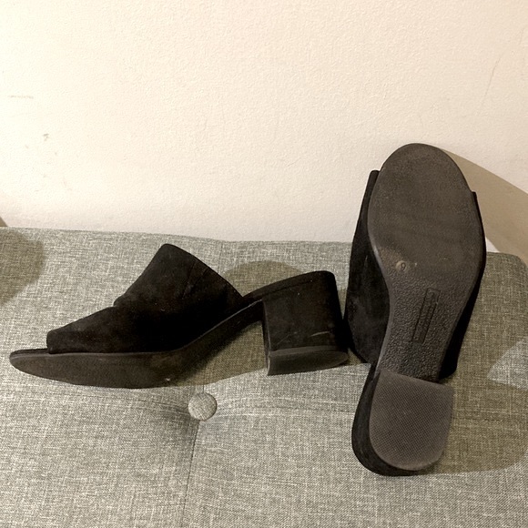 Christian Siriano open toe block heels - Picture 3 of 6